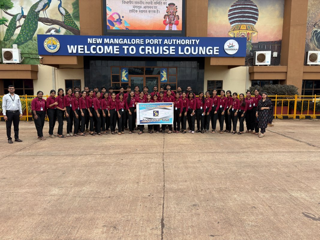 Insights from the Port: Understanding Logistics and Port Management - Image 4
